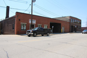 2023-2045 W ST PAUL AVE, a Astylistic Utilitarian Building industrial bldg/manufacturing facility, built in Milwaukee, Wisconsin in 1923.