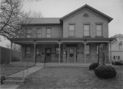 7410 Hubbard Ave, a Gabled Ell house, built in Middleton, Wisconsin in 1868.