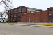 3280 S CLEMENT AVE, a Other Vernacular industrial bldg/manufacturing facility, built in Milwaukee, Wisconsin in 1921.