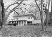3520 TOPPING RD 3520 TOPPING RD, a International Style house, built in Shorewood Hills, Wisconsin in 1939.