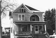 116 S MADISON ST, a Queen Anne house, built in Stoughton, Wisconsin in 1909.