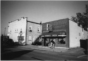 134 S MAIN ST, a Commercial Vernacular grocery store/supermarket, built in Oregon, Wisconsin in 1915.
