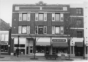 507 STATE ST, a Twentieth Century Commercial retail building, built in Madison, Wisconsin in 1921.