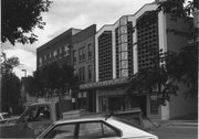 121-127 E MIFFLIN ST, a Commercial Vernacular apartment/condominium, built in Madison, Wisconsin in 1924.