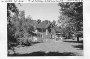 W 10654 1ST AVE, a American Foursquare house, built in Ackley, Wisconsin in 1912.