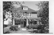 W 10654 1ST AVE, a American Foursquare house, built in Ackley, Wisconsin in 1912.