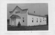 JUST N OF 400 E CENTER ST, OPP GOLF COURSE, a Commercial Vernacular city/town/village hall/auditorium, built in Prentice, Wisconsin in 1909.
