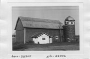 CNR OF MEMORY LN AND ARDENS RD, a Astylistic Utilitarian Building barn, built in Fence, Wisconsin in 1925.