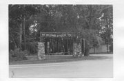 SILVER LAKE RD AND STATE HIGHWAY 21, a Rustic Style sign, built in Marion, Wisconsin in 1935.