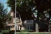 415 N CARROLL ST, a Dutch Colonial Revival house, built in Madison, Wisconsin in 1907.