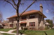 2726 E LINNWOOD AVE, a Prairie School house, built in Milwaukee, Wisconsin in 1912.