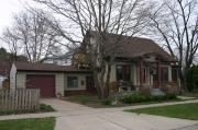 704 OAK ST, a Bungalow house, built in Oshkosh, Wisconsin in 1927.