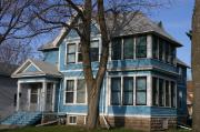 628 JEFFERSON AVE, a Queen Anne house, built in Oshkosh, Wisconsin in 1910.