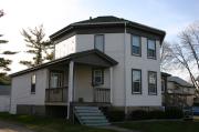 555-557 PLEASANT ST, a Octagon house, built in Oshkosh, Wisconsin in 1916.