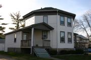 555-557 PLEASANT ST, a Octagon house, built in Oshkosh, Wisconsin in 1916.