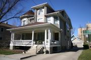 521 MT. VERNON ST, a Queen Anne house, built in Oshkosh, Wisconsin in 1905.