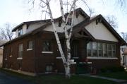 734 MOUNT VERNON ST, a Bungalow house, built in Oshkosh, Wisconsin in 1920.