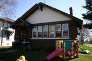734 MOUNT VERNON ST, a Bungalow house, built in Oshkosh, Wisconsin in 1920.