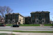 512, 516, 520 ALGOMA BLVD, a Spanish/Mediterranean Styles apartment/condominium, built in Oshkosh, Wisconsin in 1926.