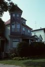 953 E JOHNSON ST, a Queen Anne duplex/two-flat, built in Madison, Wisconsin in 1898.
