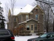 427 ST CROIX ST, a Queen Anne house, built in Hudson, Wisconsin in 1902.