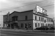 753-755 E WASHINGTON AVE, a Boomtown large retail building, built in Madison, Wisconsin in 1910.