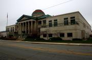 106 WASHINGTON AVE, a Neoclassical/Beaux Arts library, built in Oshkosh, Wisconsin in 1900.