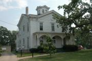 1010 BAYSHORE DR, a Italianate house, built in Oshkosh, Wisconsin in 1856.