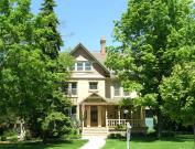 620 E FOREST AVE, a Queen Anne house, built in Neenah, Wisconsin in 1885.