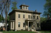 123 N OAKLAND AVE, a Italianate house, built in Green Bay, Wisconsin in 1865.