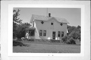 W SIDE COUNTY HIGHWAY K, 1.0 MI N OF STATE HIGHWAY 13, a Front Gabled house, built in Russell, Wisconsin in .