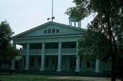 CA. 1600 E SHORE DRIVE, a Colonial Revival/Georgian Revival bath house/restroom facility, built in Green Bay, Wisconsin in 1909.