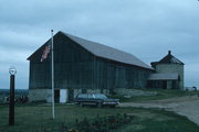 4105 COUNTY HIGHWAY V, a Astylistic Utilitarian Building barn, built in Ledgeview, Wisconsin in 1870.