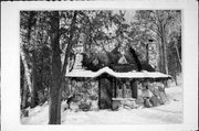 5215 EDGEWATER BEACH RD, a Arts and Crafts house, built in Green Bay, Wisconsin in 1923.