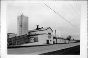 800 FORT HOWARD AVE, a Astylistic Utilitarian Building industrial bldg/manufacturing facility, built in De Pere, Wisconsin in 1903.
