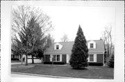 948 HICKORY AVE, a Colonial Revival/Georgian Revival house, built in De Pere, Wisconsin in 1951.