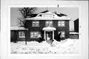 936 9TH ST 936 9TH ST, a American Foursquare house, built in Green Bay, Wisconsin in 1938.