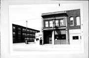 128 S BROADWAY, a Commercial Vernacular small retail building, built in Green Bay, Wisconsin in 1905.