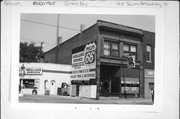128 S BROADWAY, a Commercial Vernacular small retail building, built in Green Bay, Wisconsin in 1905.