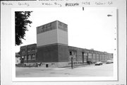 1438 Cedar St, a Astylistic Utilitarian Building industrial bldg/manufacturing facility, built in Green Bay, Wisconsin in 1923.