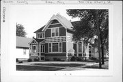 700 - 702 CHERRY ST, a Queen Anne house, built in Green Bay, Wisconsin in 1895.