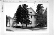 1008-1012 CHERRY ST, a Front Gabled apartment/condominium, built in Green Bay, Wisconsin in 1904.