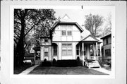 224 S CHESTNUT AVE, a Queen Anne house, built in Green Bay, Wisconsin in 1891.