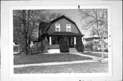 1014 S CLAY ST, a Dutch Colonial Revival house, built in Green Bay, Wisconsin in 1911.