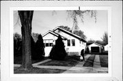 610 COLUMBIA AVE, a Front Gabled house, built in Green Bay, Wisconsin in 1910.