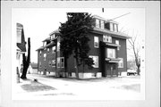 613 HUBBARD ST, a American Foursquare apartment/condominium, built in Green Bay, Wisconsin in 1910.