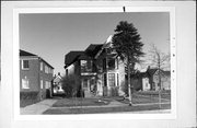 333 S JEFFERSON ST, a Queen Anne house, built in Green Bay, Wisconsin in .