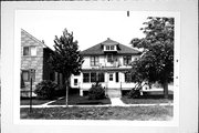 412 MATHER ST, a American Foursquare house, built in Green Bay, Wisconsin in 1907.