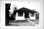 523 MELROSE AVE, a Bungalow house, built in Green Bay, Wisconsin in 1926.