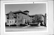 425 S MONROE AVE, a Spanish/Mediterranean Styles apartment/condominium, built in Green Bay, Wisconsin in 1931.